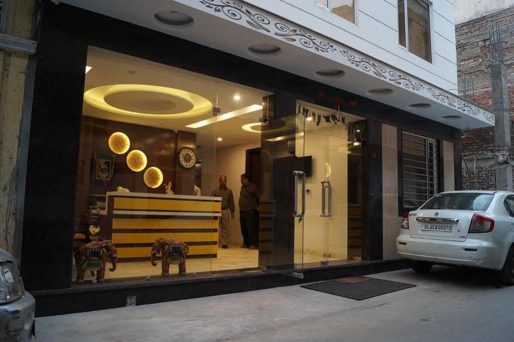 Omega Residency Hotel Ню Делхи Екстериор снимка