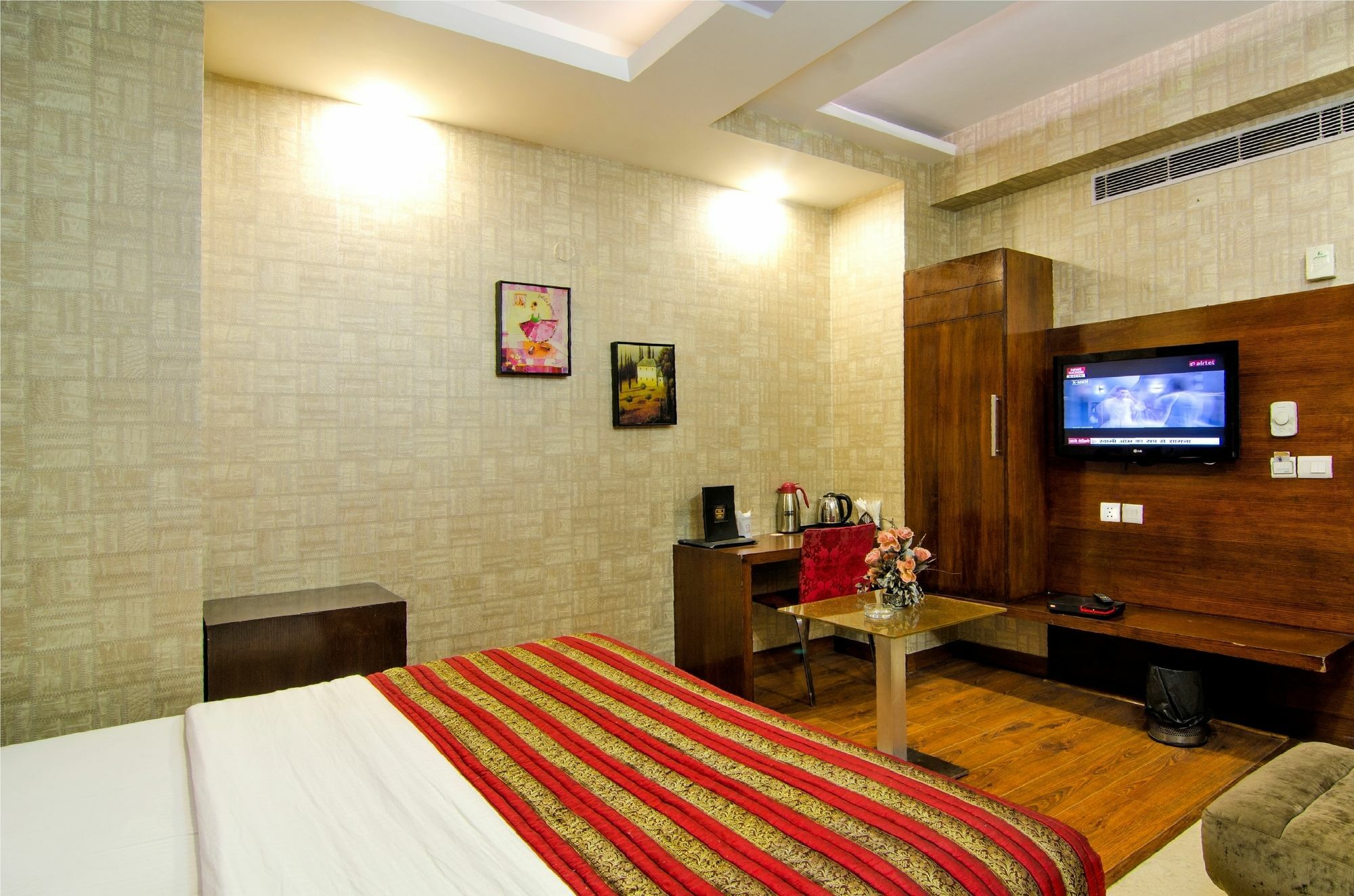 Omega Residency Hotel Ню Делхи Екстериор снимка